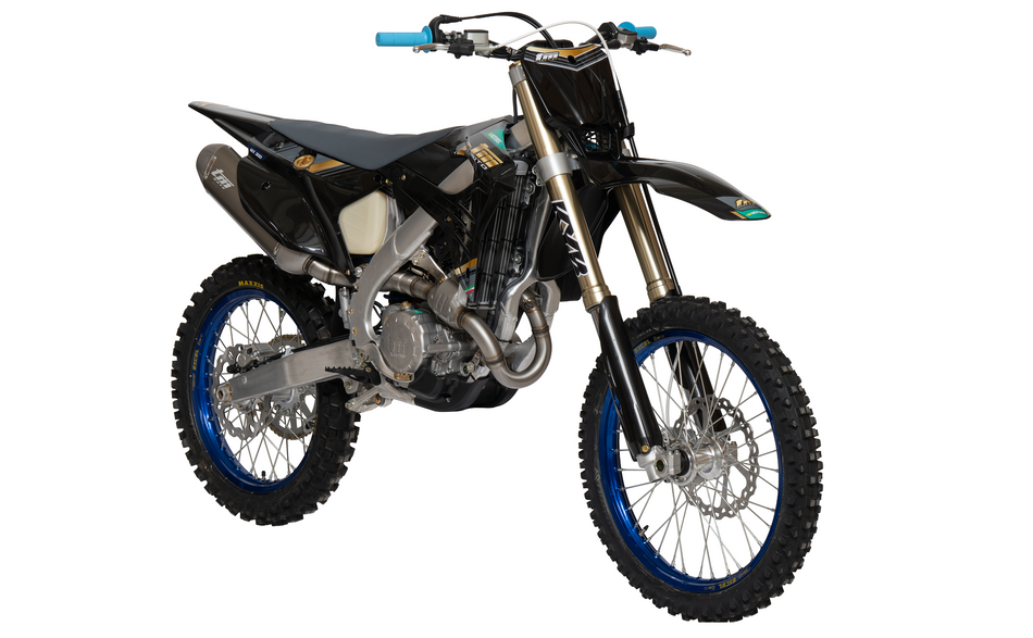 TM EN 300 ES Fi 2T -- Black